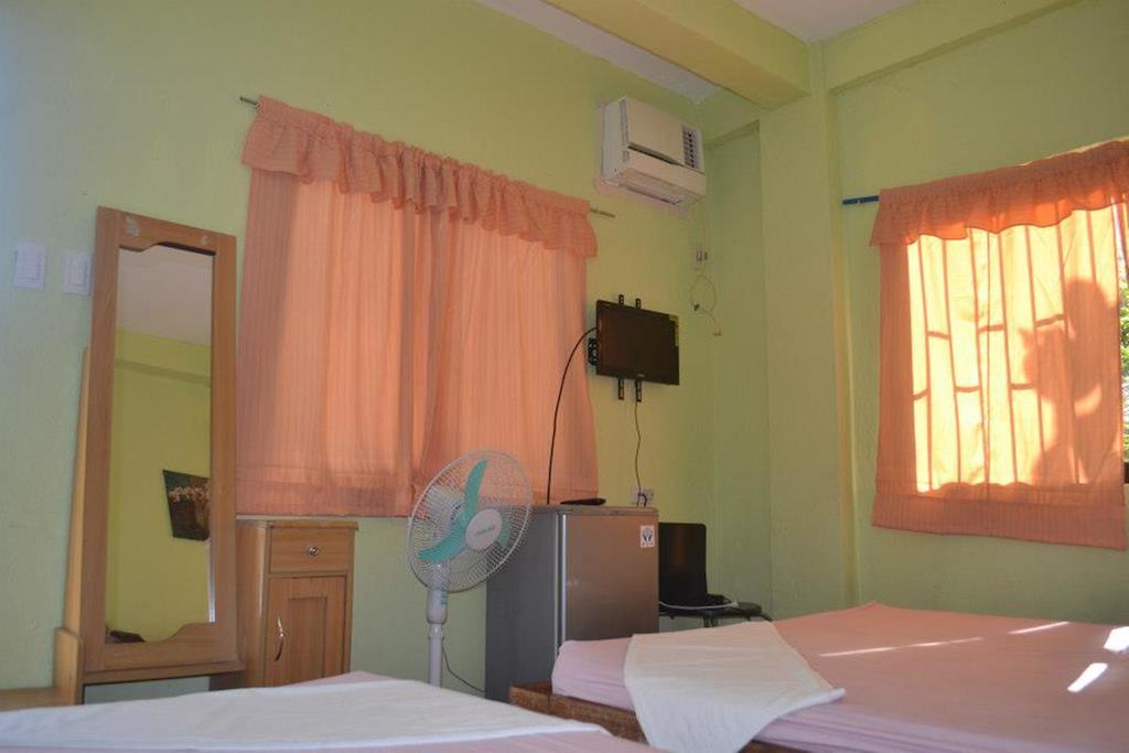 Ellen'S Resort Balabag  Δωμάτιο φωτογραφία